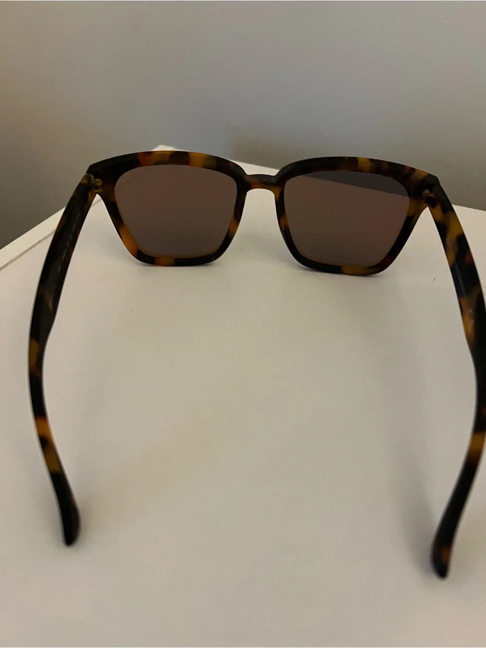 Tortoiseshell Sunglasses with Blue Mirrored Lenses - Women